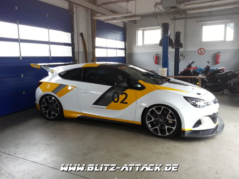 Händlermeile - Opeltreffen Oschersleben 2013